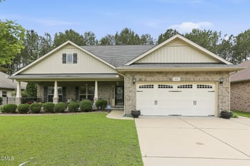 522 Sippihaw Oaks Dr, Fuquay Varina, NC 27526