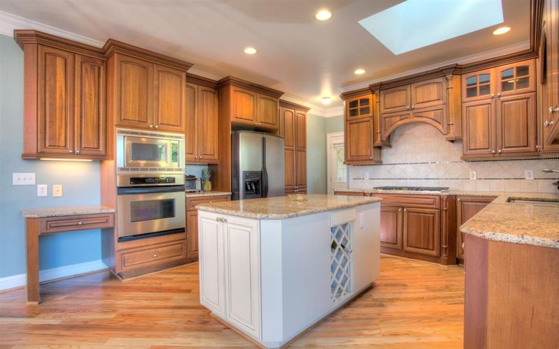 5220 Tallowtree Dr, Raleigh, NC 27613