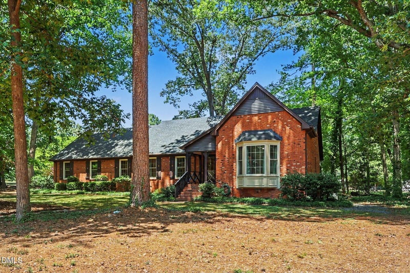 5221 Dutchman Dr, Raleigh, NC 27606