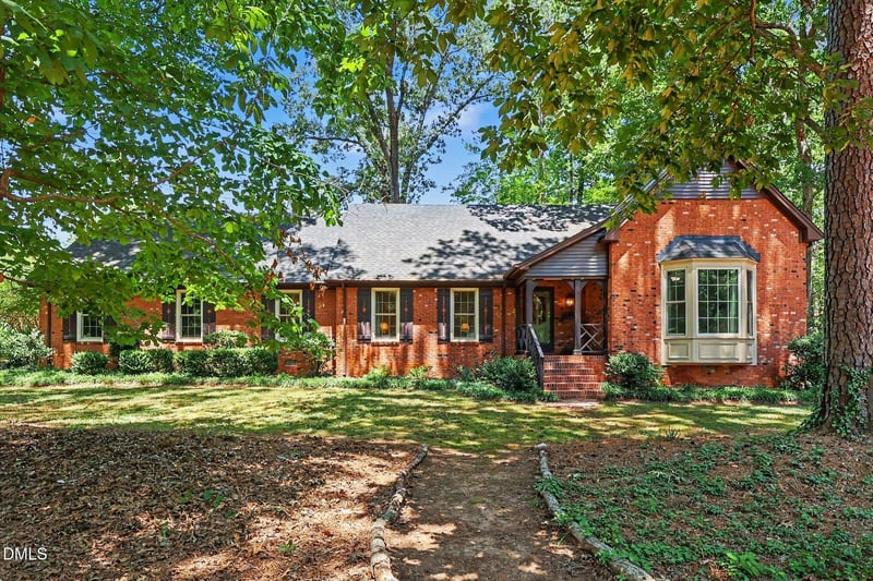 5221 Dutchman Dr, Raleigh, NC 27606