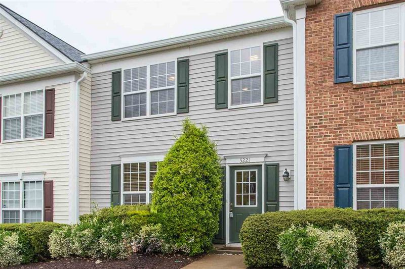5221 Echo Ridge Rd, Raleigh, NC 27612