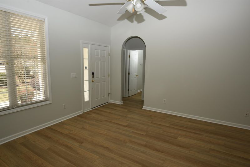 5221 Neuse Tavern Ct, Raleigh, NC 27616