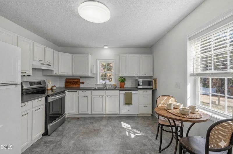 5221 Old Powell Rd, Holly Springs, NC 27540