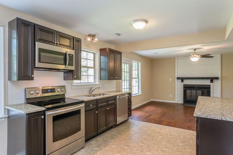 5221 Round Hill Ln, Raleigh, NC 27616