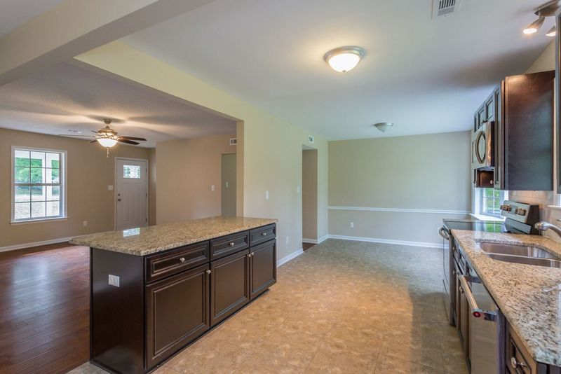 5221 Round Hill Ln, Raleigh, NC 27616