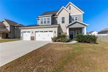 5221 Thruway Rd, Hope Mills, NC 28348