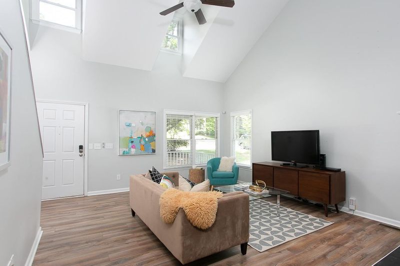 5223 Oakbrook Dr, Durham, NC 27713