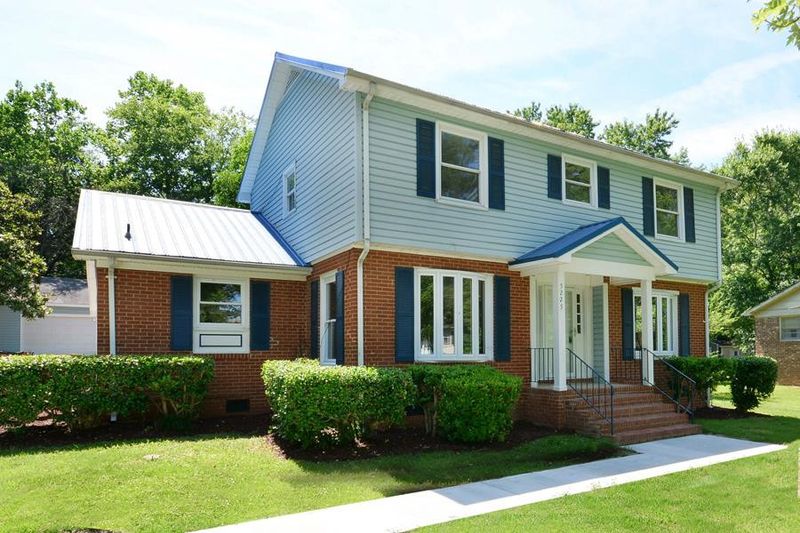 5223 Peppercorn St, Durham, NC 27704
