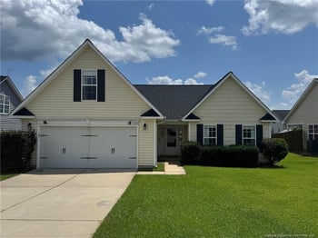5223 Woodpecker Dr, Hope Mills, NC 28348