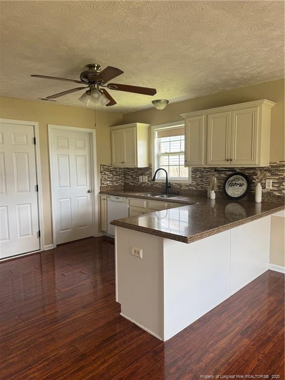 5223 Woodpecker Dr, Hope Mills, NC 28348