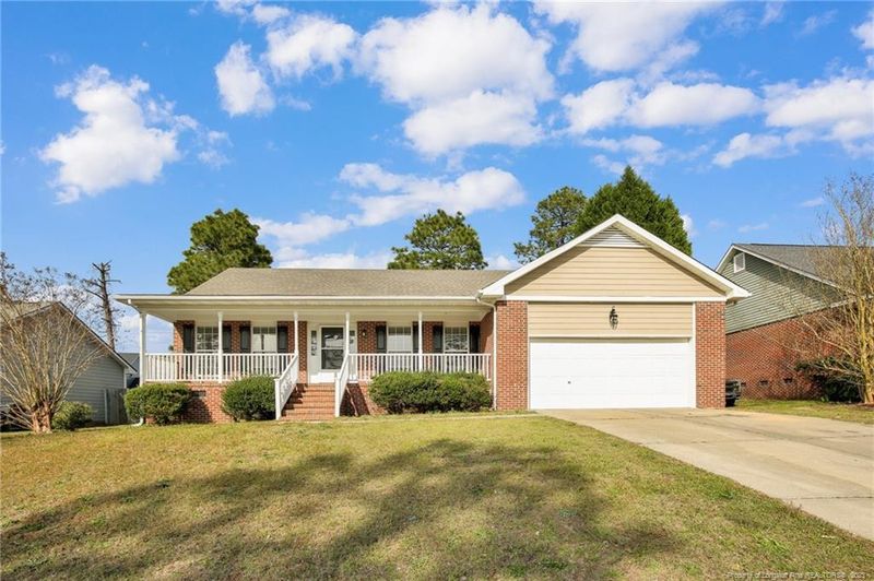5224 Miranda Dr, Hope Mills, NC 28348