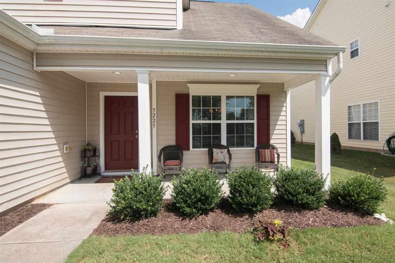 5225 Heather Ridge Ln, Raleigh, NC 27610