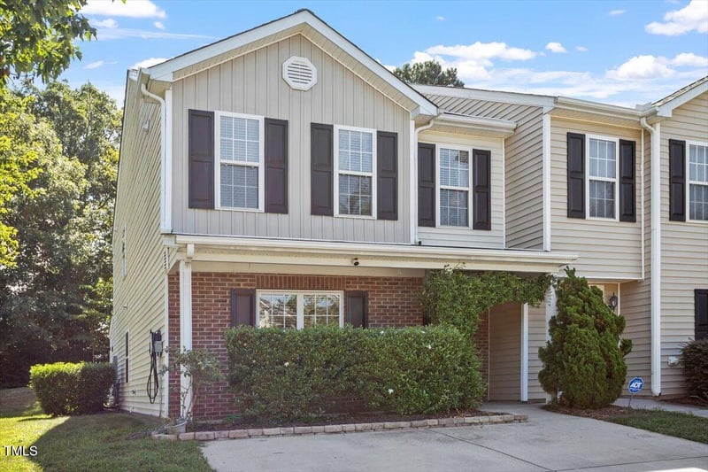 5226 Dilbagh Dr, Durham, NC 27703