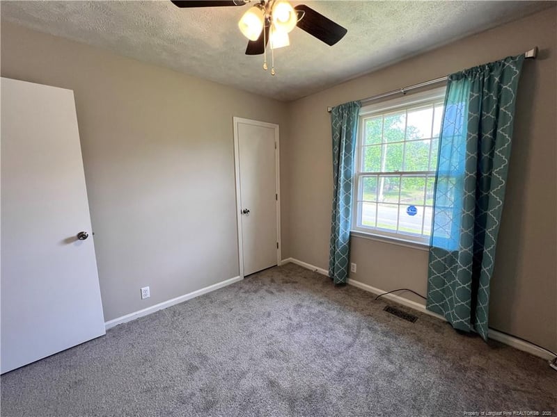5227 Remington Rd, Fayetteville, NC 28311