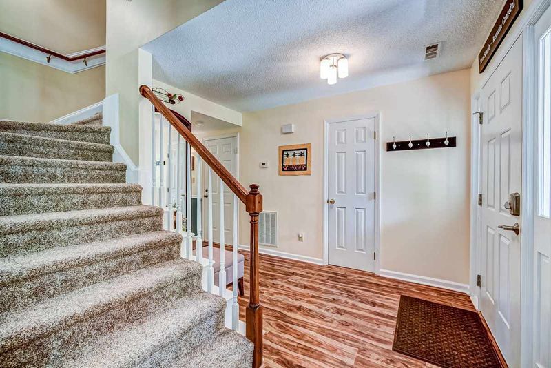5228 Blakeley Ln, Raleigh, NC 27613