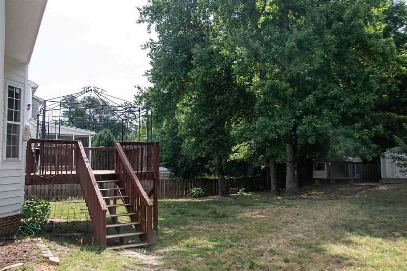 5228 Pinehall Wynd, Raleigh, NC 27604