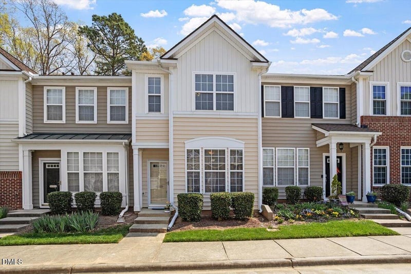5229 Moonview Ct, Raleigh, NC 27606