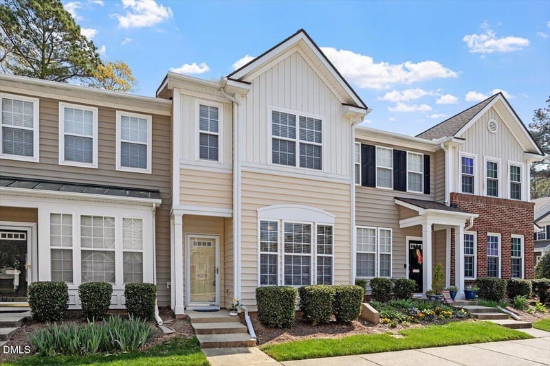 5229 Moonview Ct, Raleigh, NC 27606