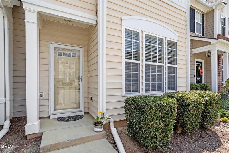 5229 Moonview Ct, Raleigh, NC 27606
