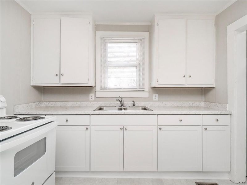 523 Avon Ave, Burlington, NC 27215