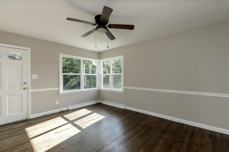 523 Graham Dr, Graham, NC 27253