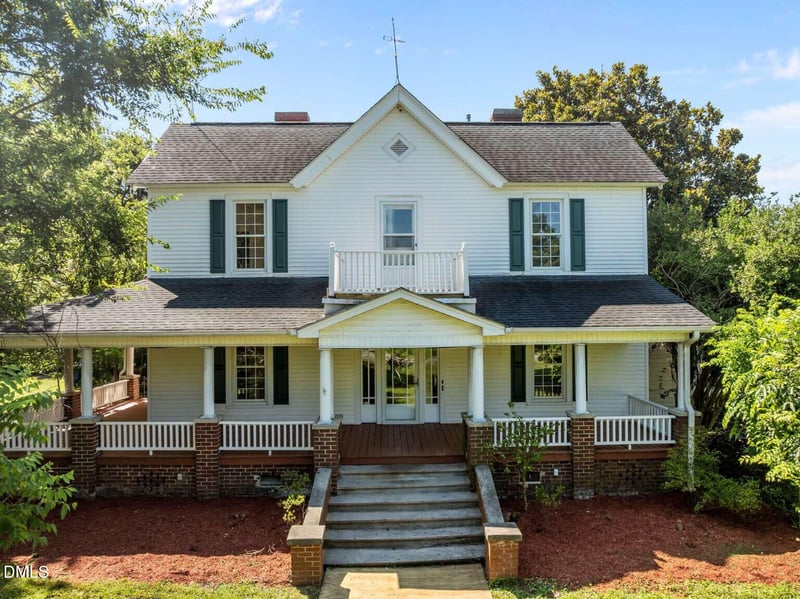 523 E Main St, Haw River, NC 27258