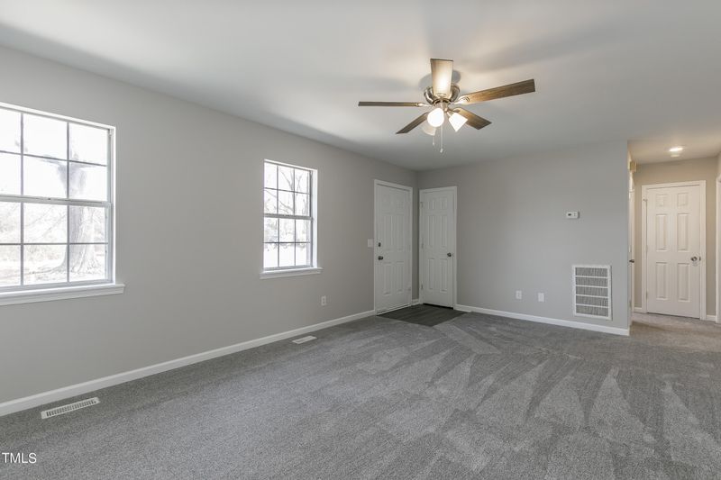 523 Maryland Ave, Burlington, NC 27215