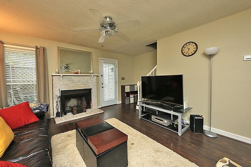 523 Oak Run Dr, Raleigh, NC 27606
