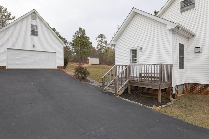 523 Vic Keith Rd, Sanford, NC 27330