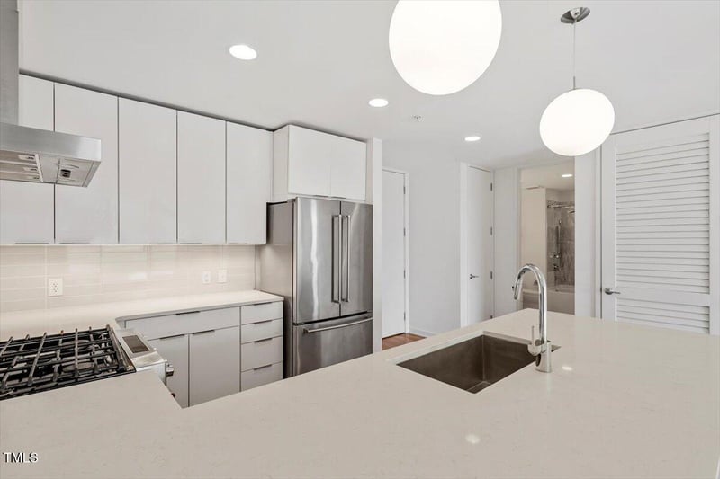 523 West  #305, Raleigh, NC 27601