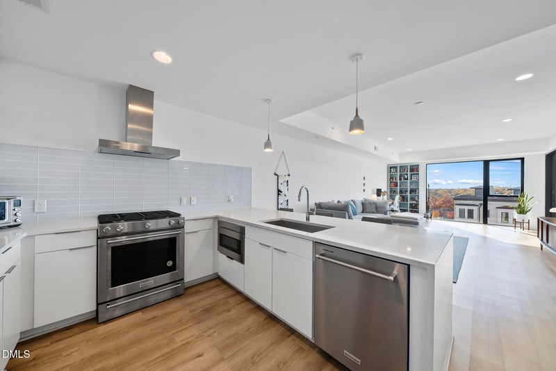 523 West St #310, Raleigh, NC 27601