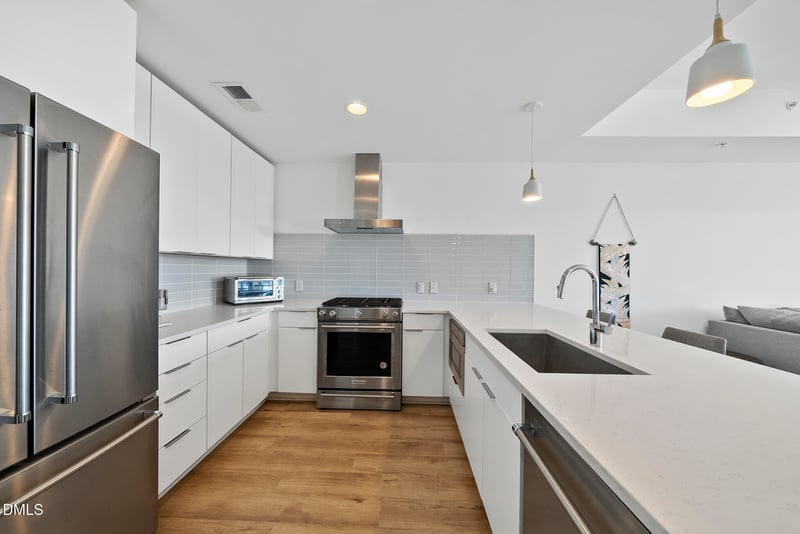 523 West St #310, Raleigh, NC 27601