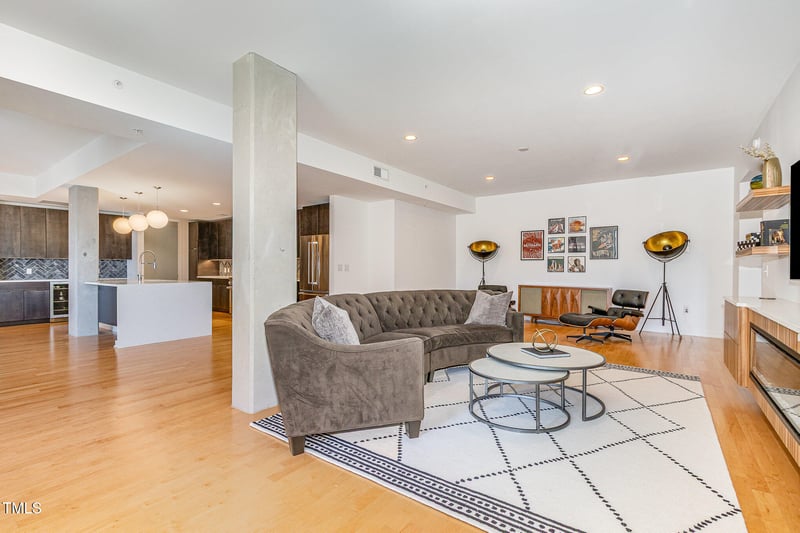 523 West St #402, Raleigh, NC 27601