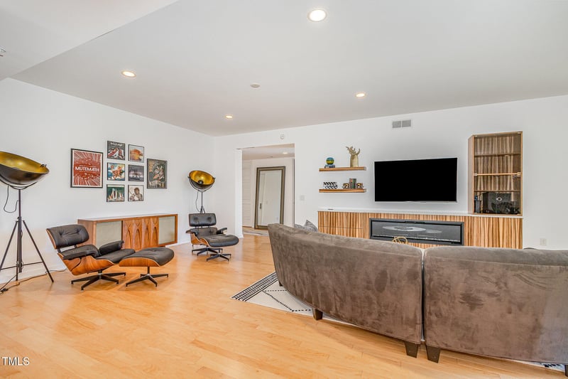 523 West St #402, Raleigh, NC 27601