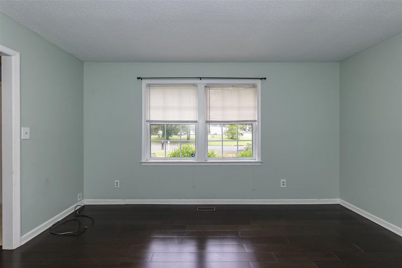 5230 Whippoorwill St, Durham, NC 27704