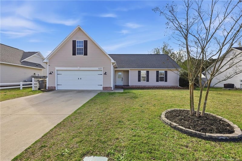 5231 Ahoskie Dr, Hope Mills, NC 28348