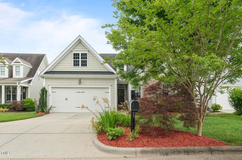 5233 Greymoss Ln, Apex, NC 27539