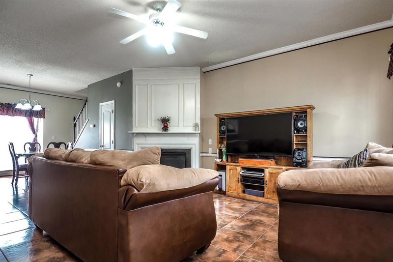 5234 Mallard Grove Dr, Raleigh, NC 27616