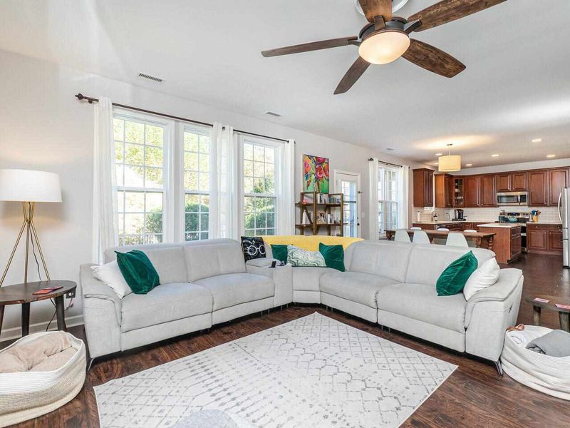 5236 Holly Ridge Farm Rd, Raleigh, NC 27616