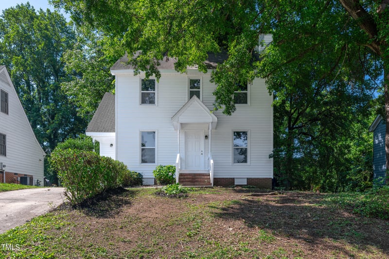 5236 Turf Grass Ct, Raleigh, NC 27610