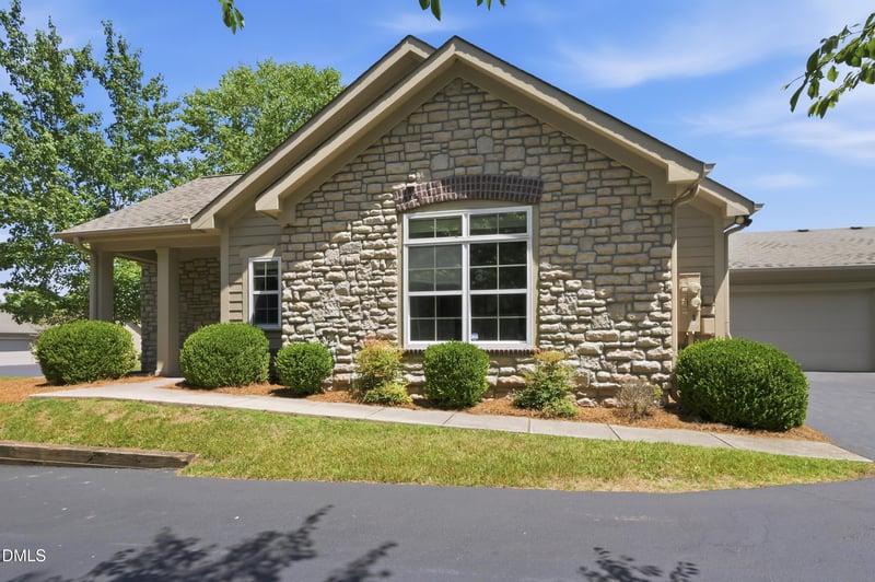 5237 Niagra Dr, Chapel Hill, NC 27517