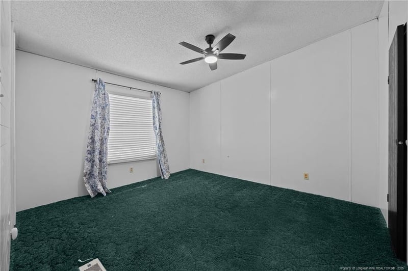 5238 Perry Oliver Dr, Hope Mills, NC 28348