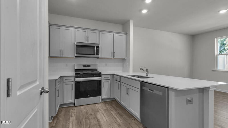 5239 Red Crimson Dr, Willow Springs, NC 27592