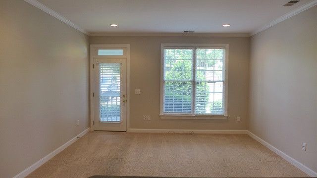 524 Aberdeen Dr #104, Chapel Hill, NC 27516
