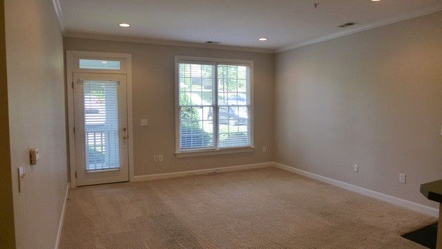 524 Aberdeen Dr #104, Chapel Hill, NC 27516