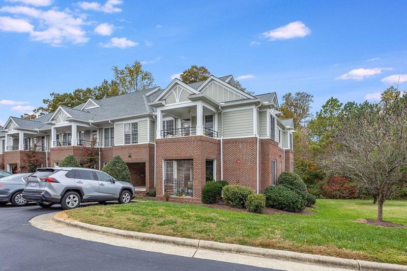 524 Aberdeen Dr #108, Chapel Hill, NC 27516