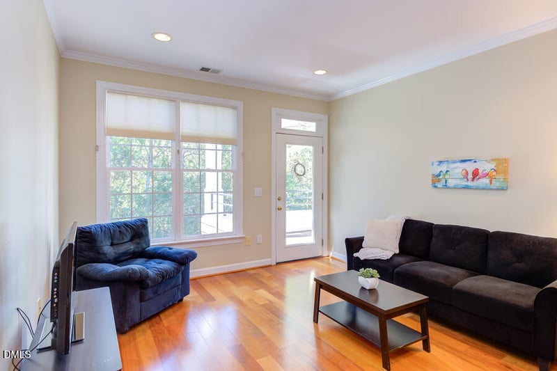 524 Aberdeen Dr #207, Chapel Hill, NC 27516