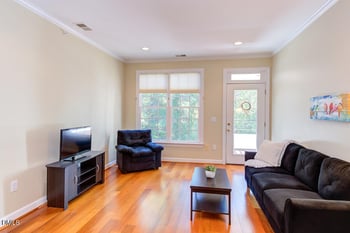 524 Aberdeen Dr #207, Chapel Hill, NC 27516