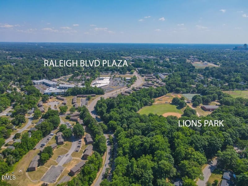 524 Barksdale Dr, Raleigh, NC 27604