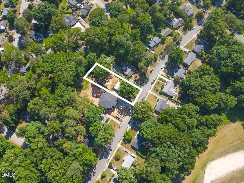 524 Barksdale Dr, Raleigh, NC 27604